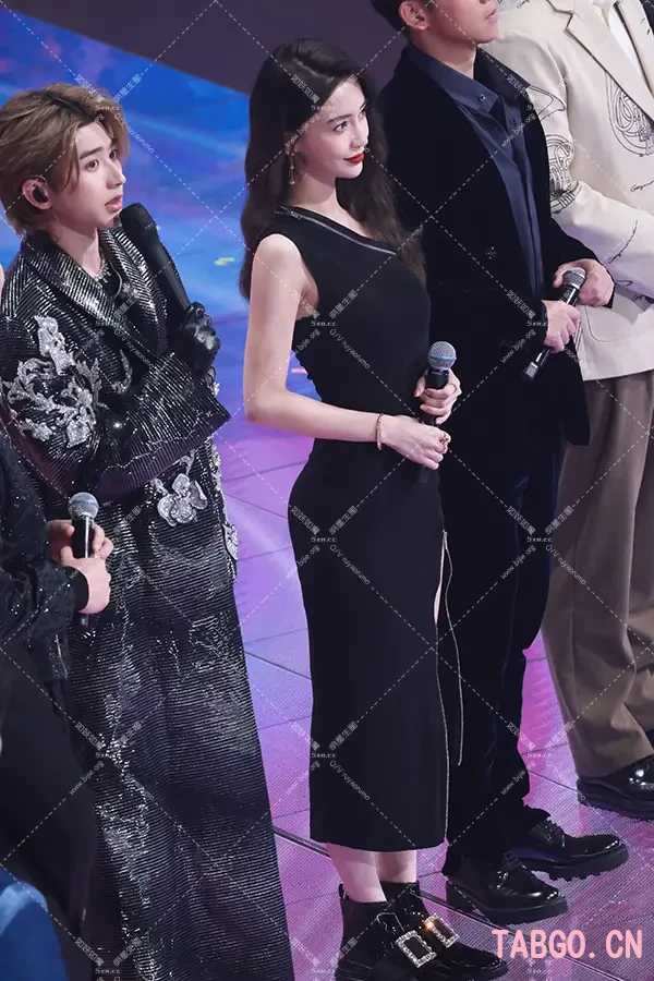 Baby跨年两套造型～可爱御姐切换自如