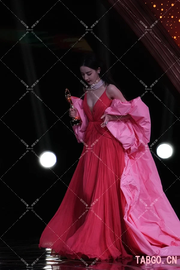 迪丽热巴微博之夜