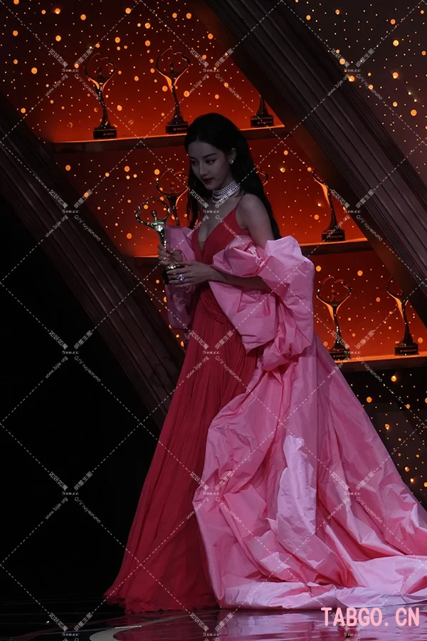 迪丽热巴微博之夜