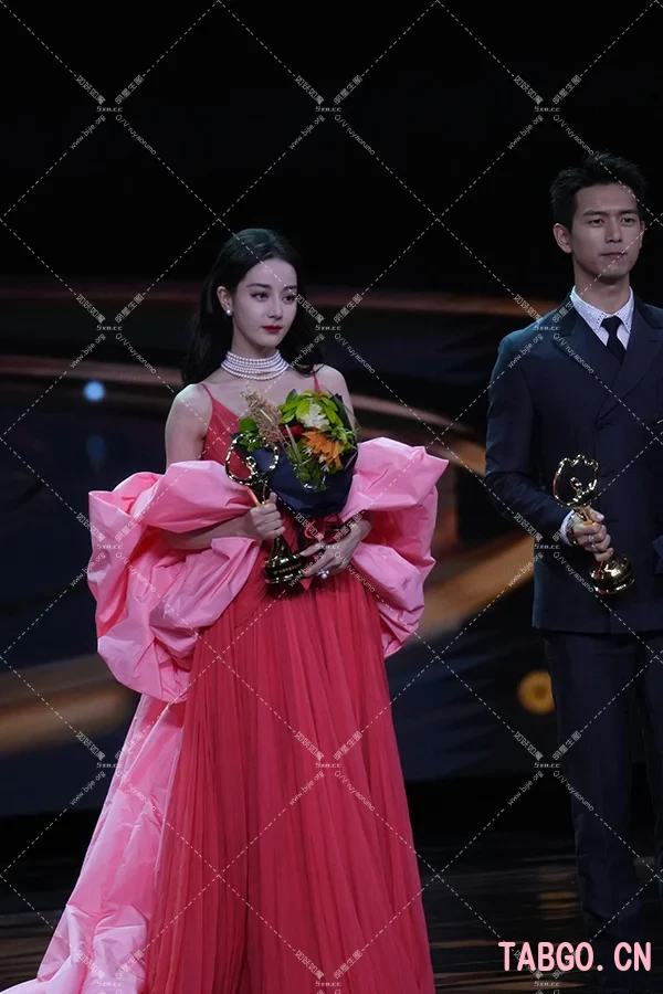 迪丽热巴微博之夜