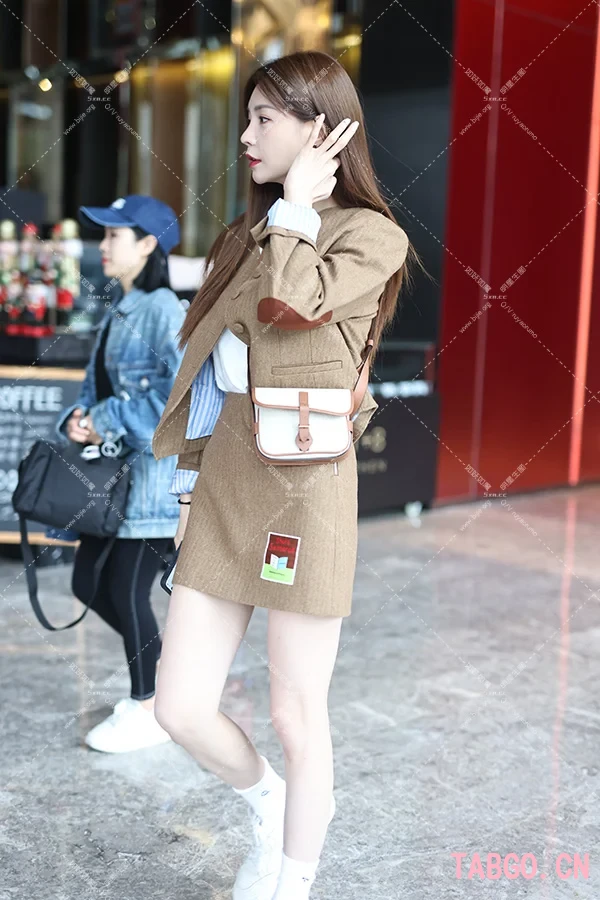 【已出】沈梦辰上班