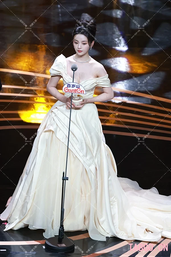 杨超越品质盛典