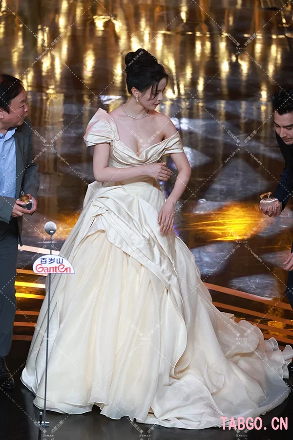 杨超越品质盛典