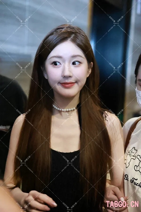 赵露思 陈卓璇 上班路透