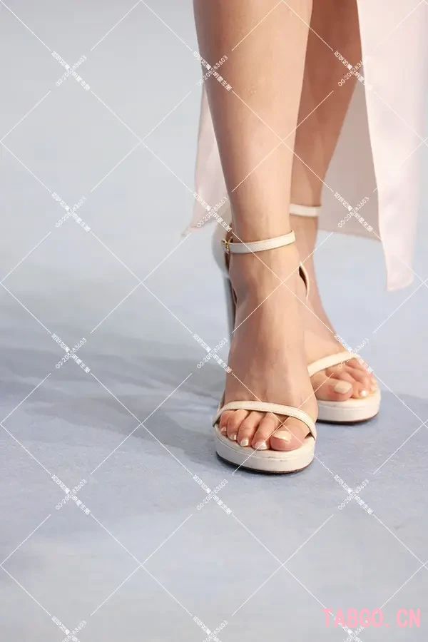 张嘉倪