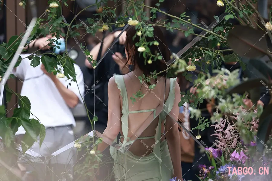 【已出】赵露思230514娇兰