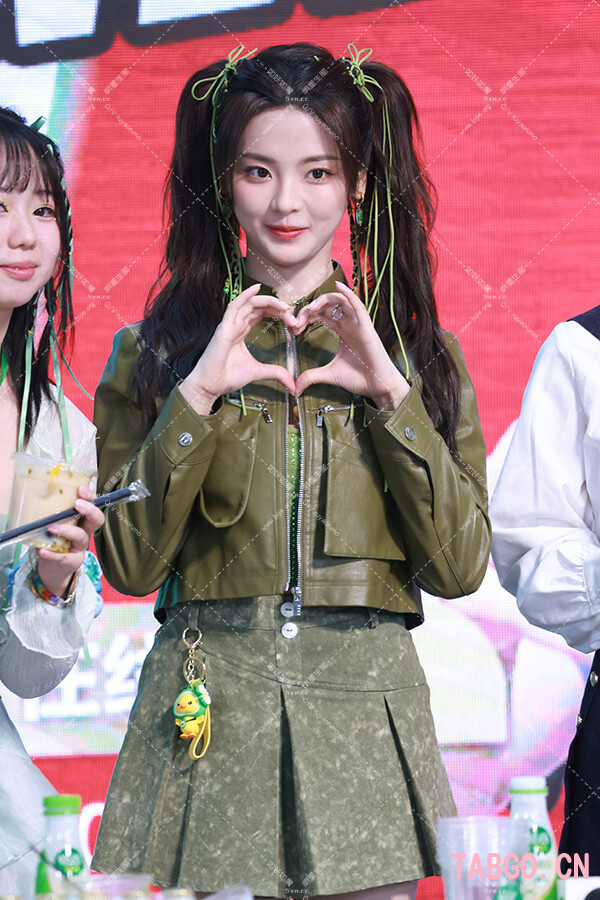 杨超越