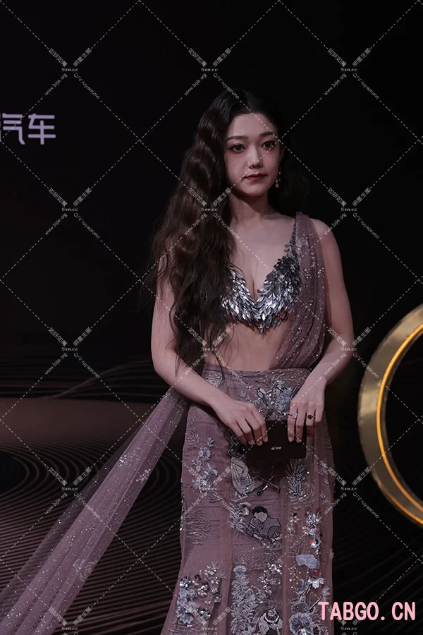 希林娜依·高
