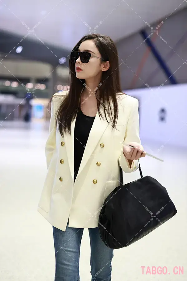 【已出】古力娜扎机场出发