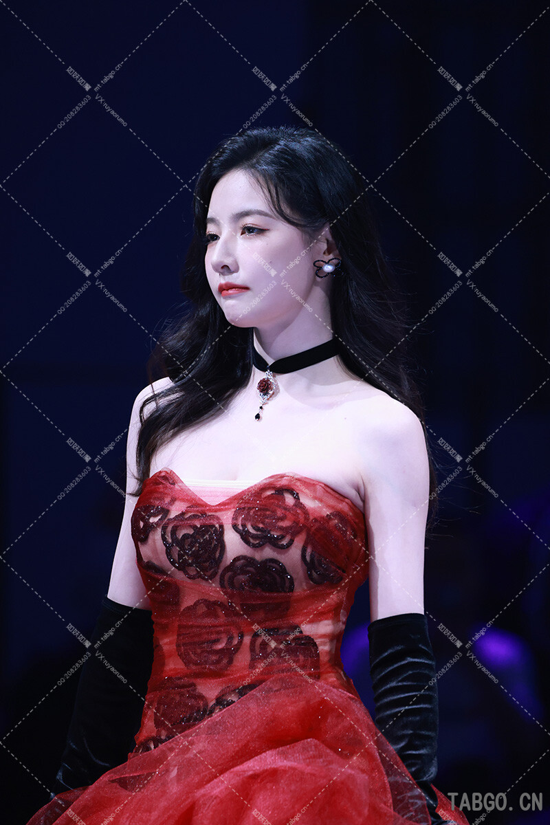 【已出】赵粤风尚大典嘉宾走T台红色（特写）
