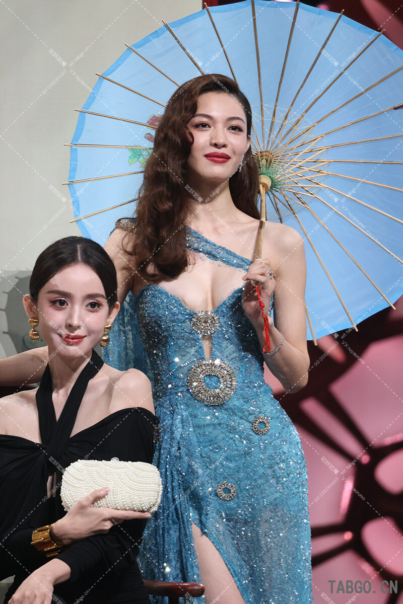 【已出】钟楚曦微博内场 有细节