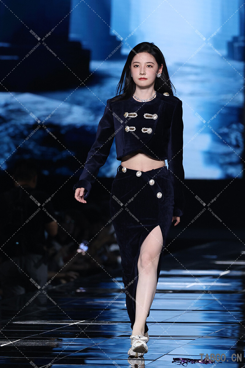 【已出】赵粤风尚大典嘉宾走T台黑色（双角度）