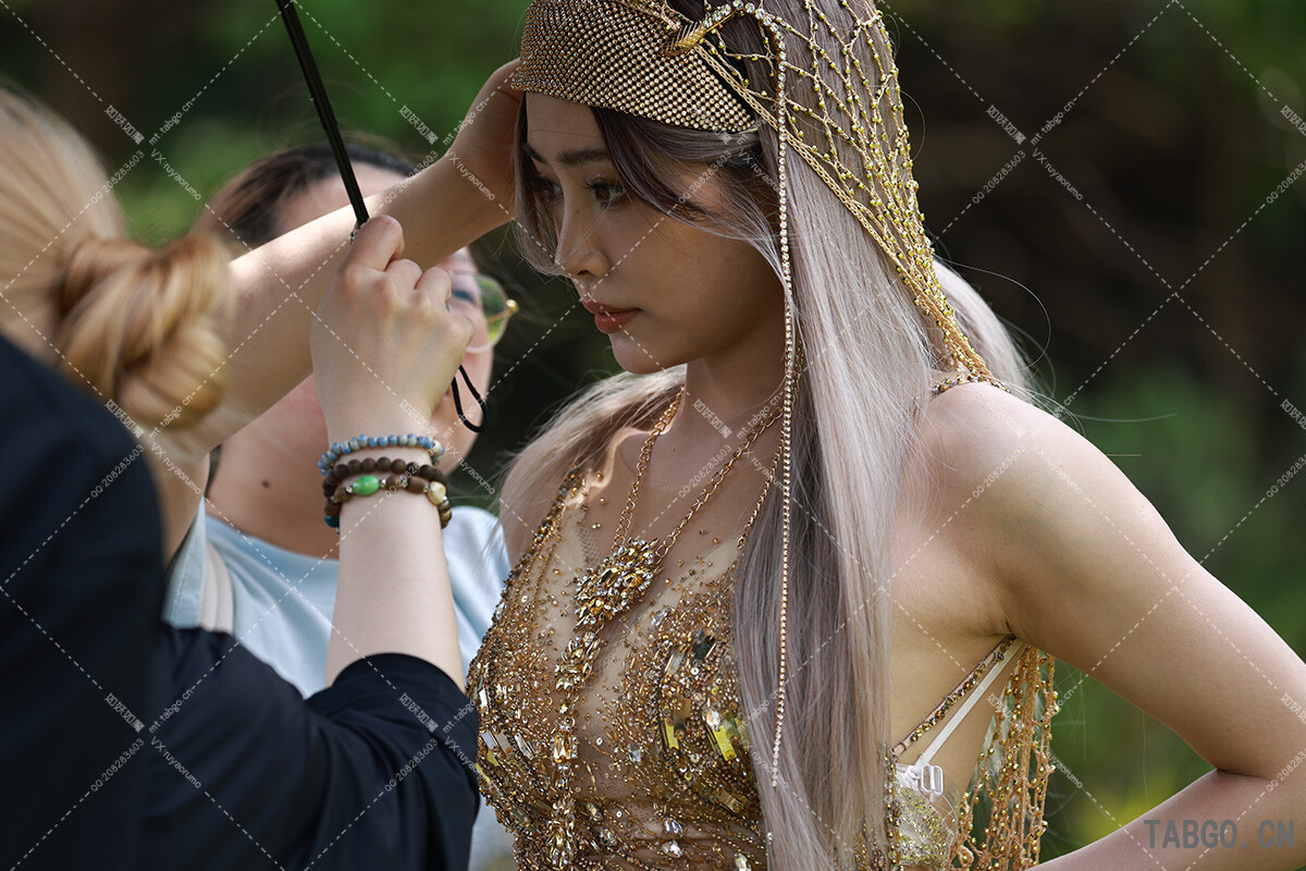 许佳琪kiki音乐节外拍 不多了