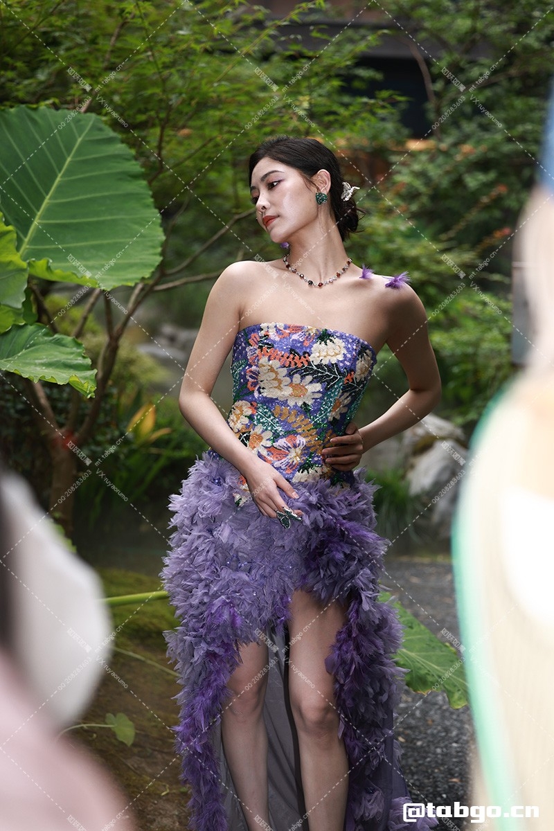 【已出】许佳琪费加罗外拍