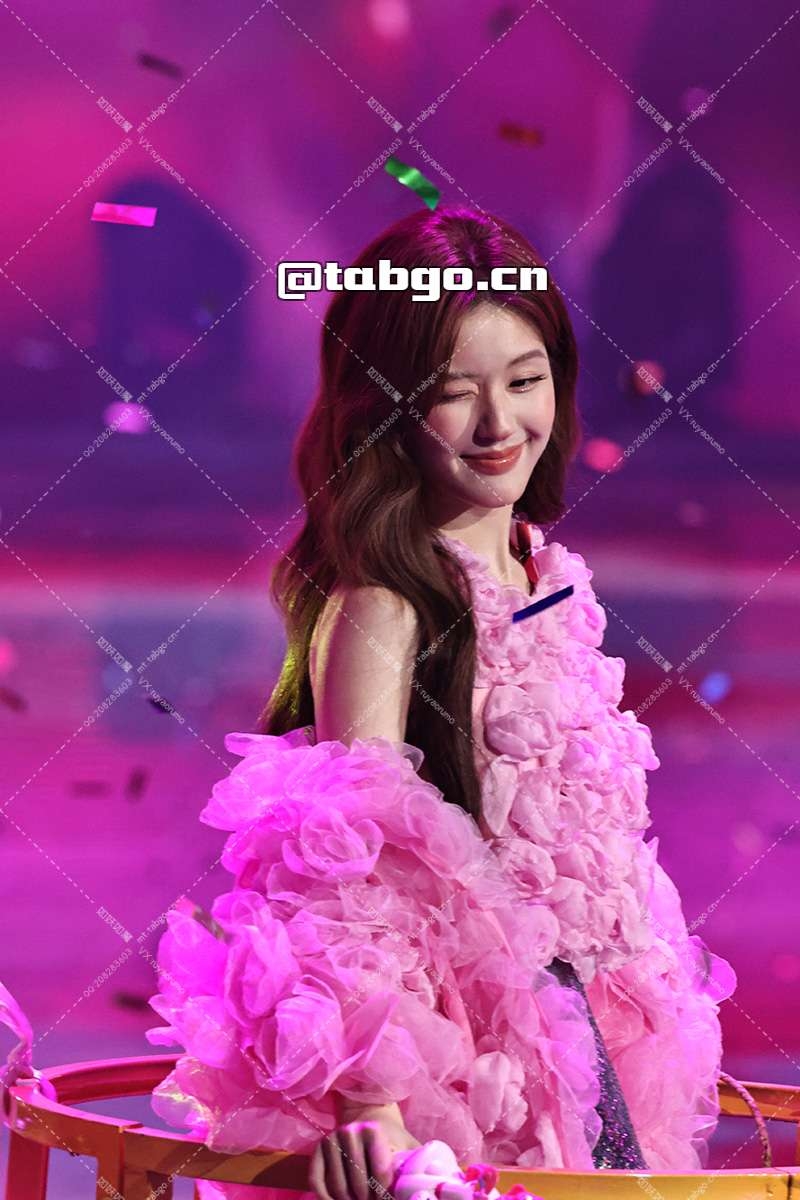 【已出】赵露思英雄联盟手游总决赛 花车 舞台