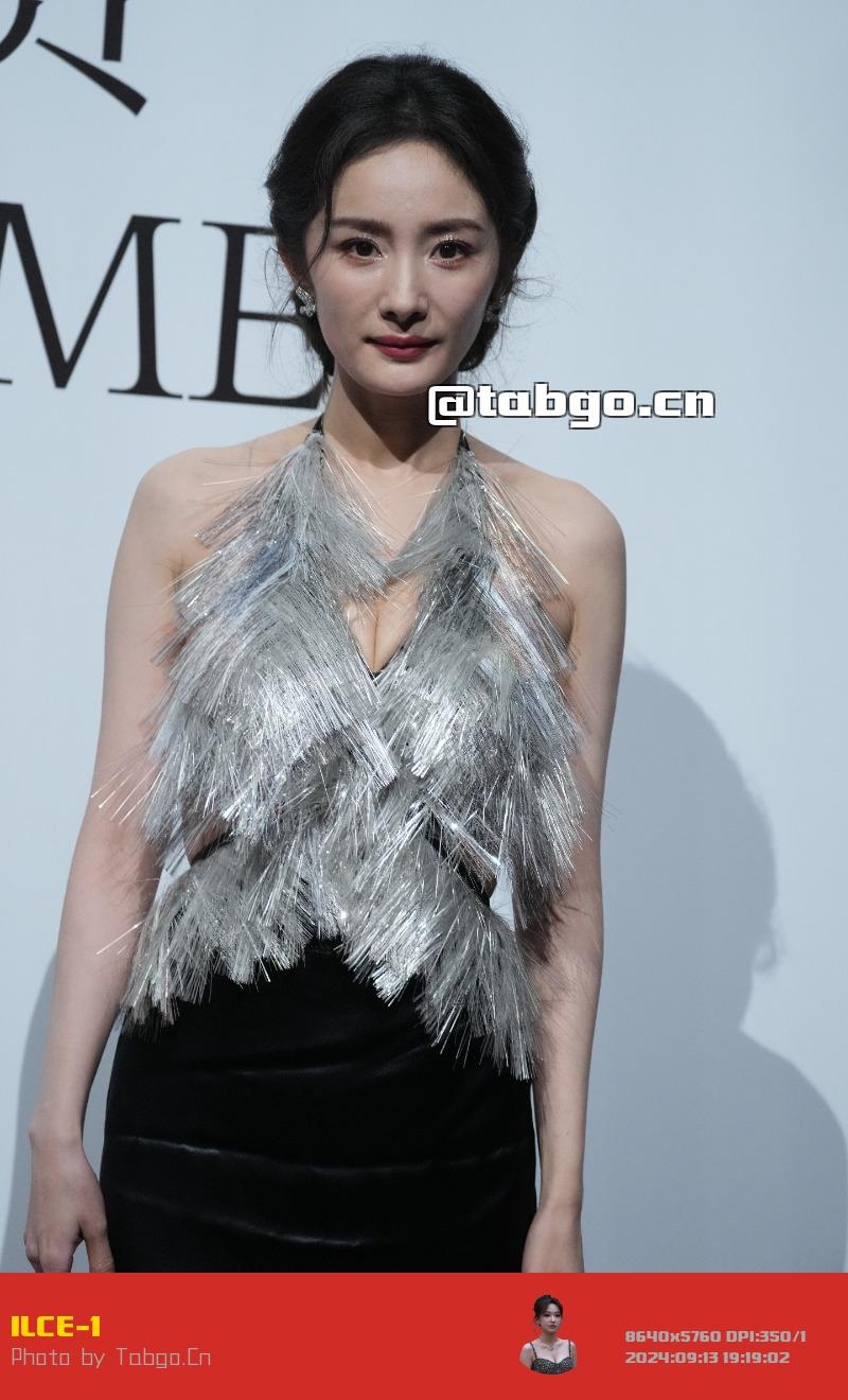 杨幂栩栩华生时尚文化大赏机位二 特写