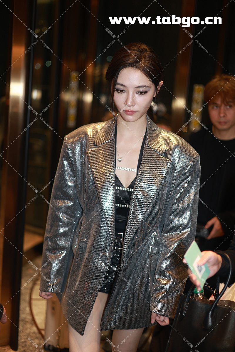 许佳琪熠熠生辉闪耀之夜下班 双机位