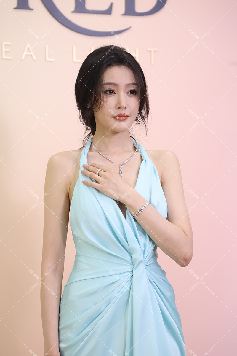 张天爱 (2).webp