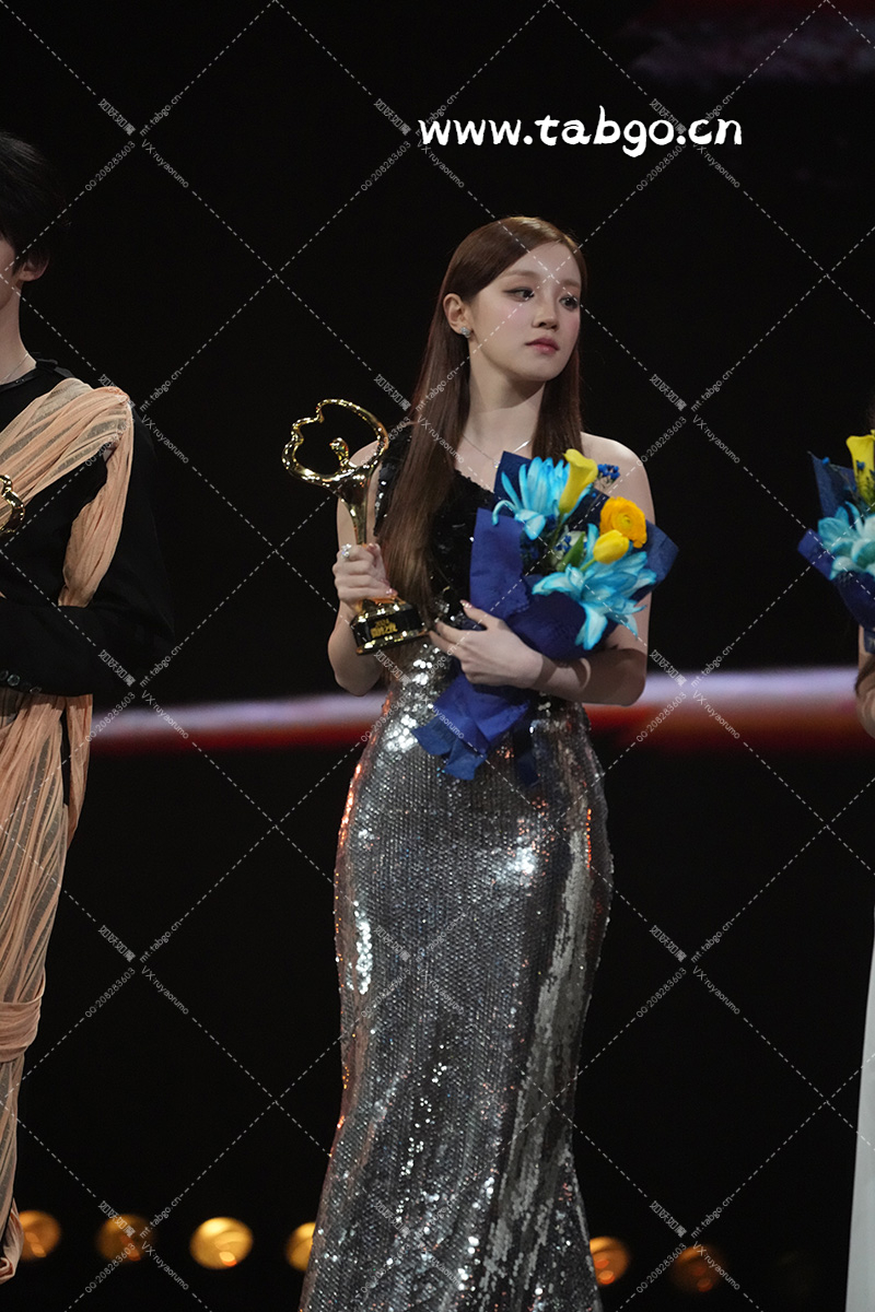 宋雨琦 微博之夜领奖