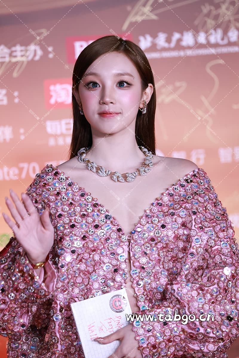 【已出】宋雨琦 微博之夜红毯 机位二