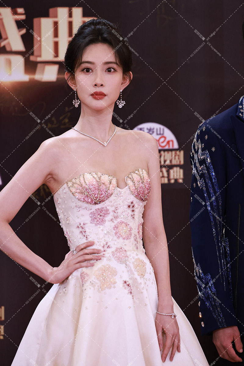 孟子义红毯.jpg