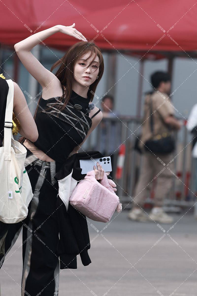王珞丹 (2).jpg