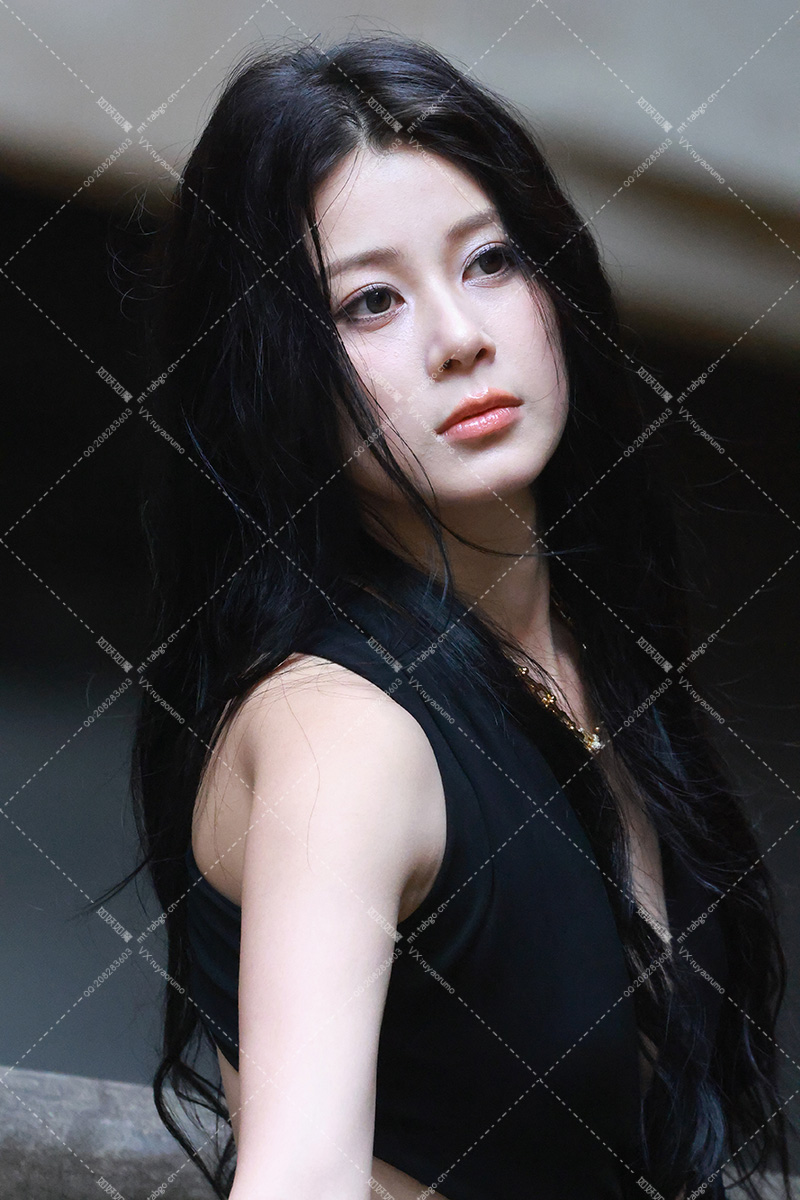 赵昭仪外拍 (1).jpg
