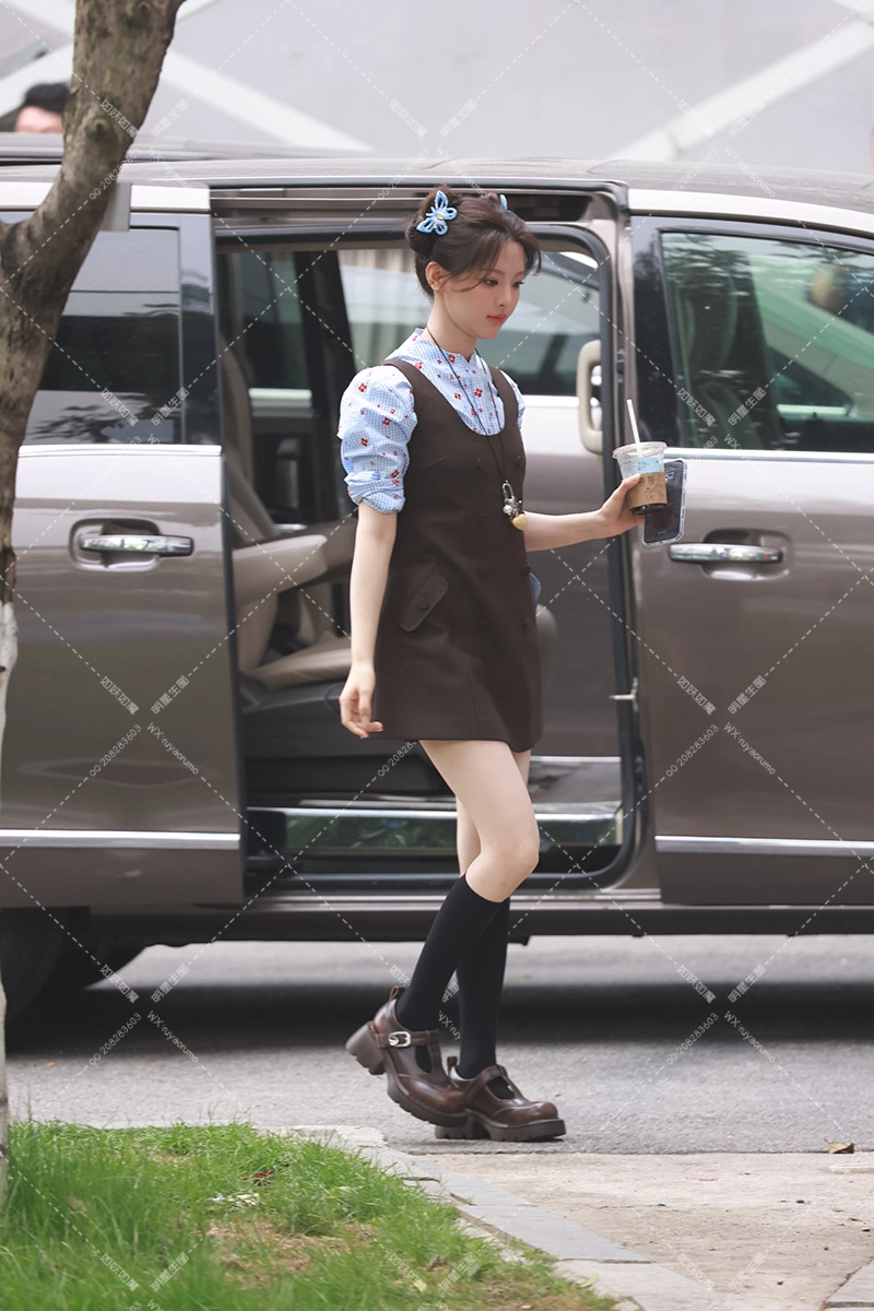 【已出】杨超越 《一见你就笑》上班  二