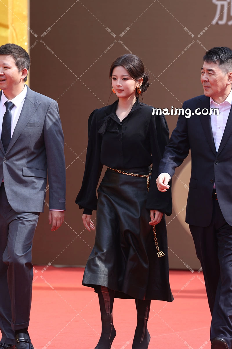 杨超越 华表红毯