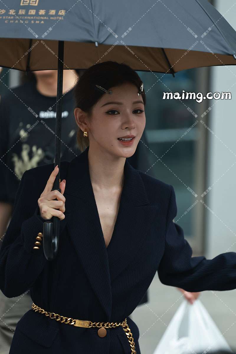 【已出】张予曦 上班