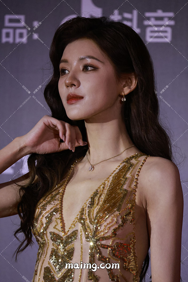 【已出】张予曦 费加罗红毯三