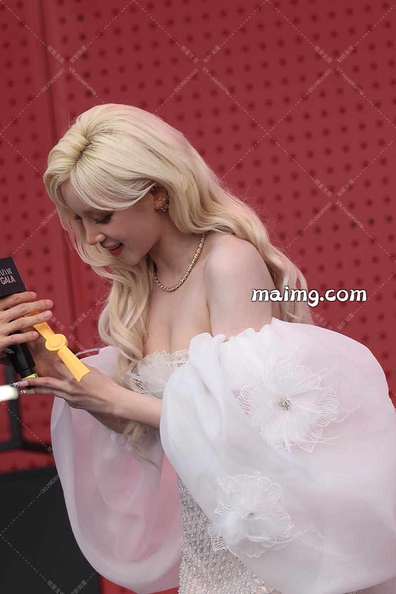 【已出】宋雨琦 芭莎红毯1