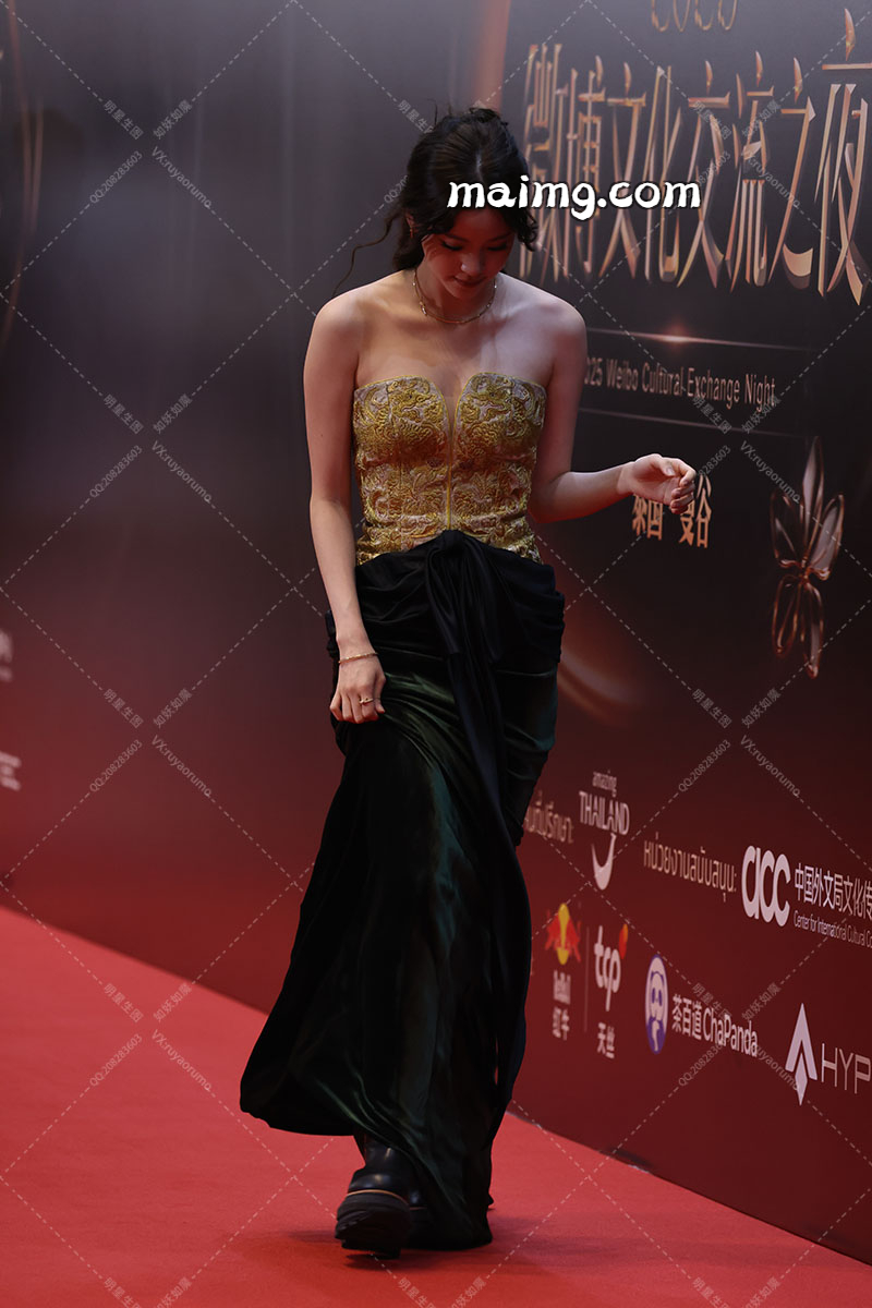 如妖如魔预览（maimg.com）_20250816T201358348Z.jpg