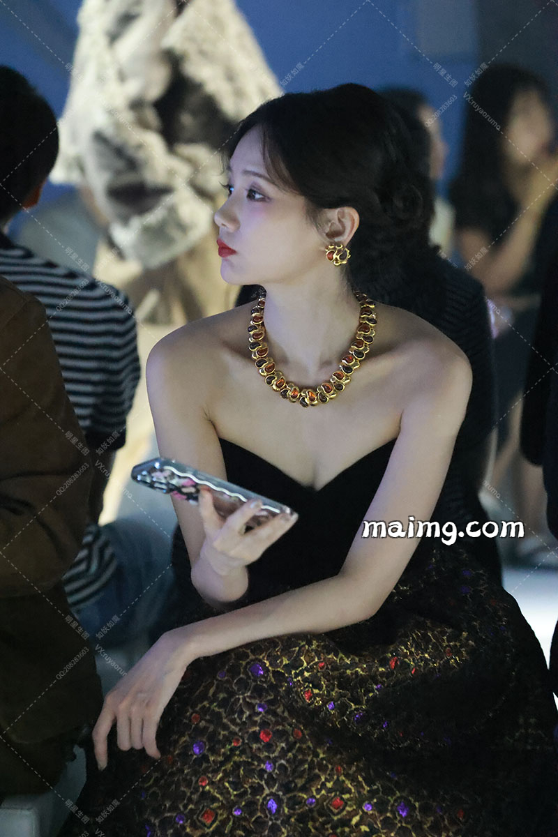 如妖如魔预览（maimg.com）_20250822T172241360Z.jpg