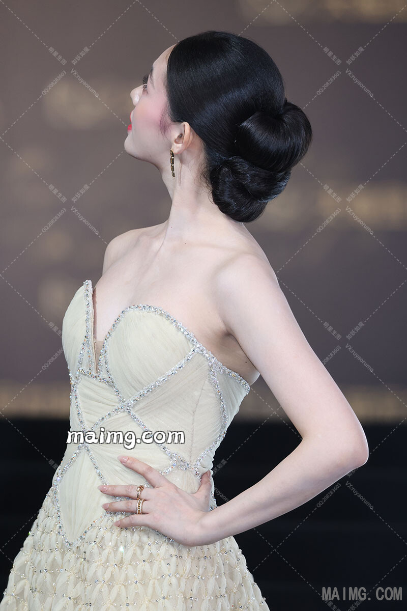如妖如魔预览（maimg.com）_20250828T152821389Z.jpg