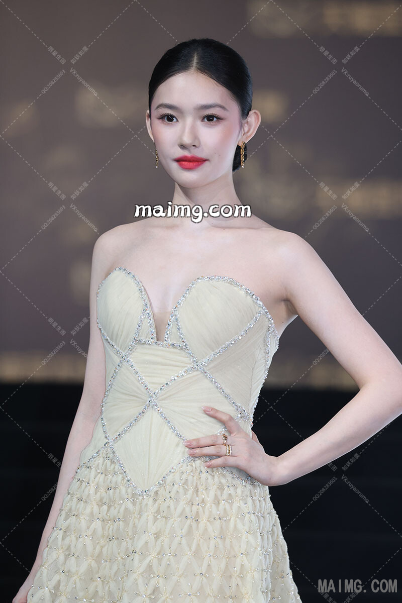 如妖如魔预览（maimg.com）_20250828T152809268Z.jpg