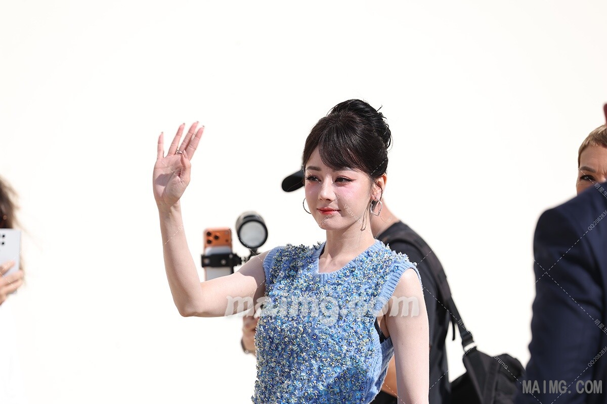如妖如魔预览（maimg.com）_20251002T22032_1.jpeg