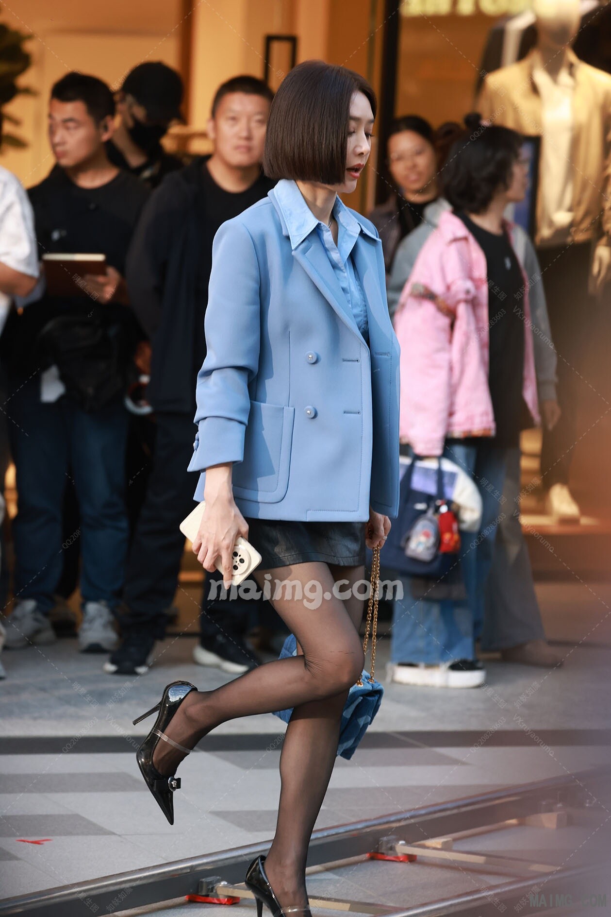 【已出】秦岚黑丝路透