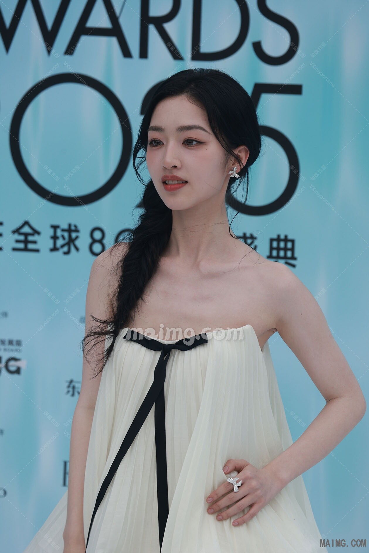 邓恩熙 elle红毯