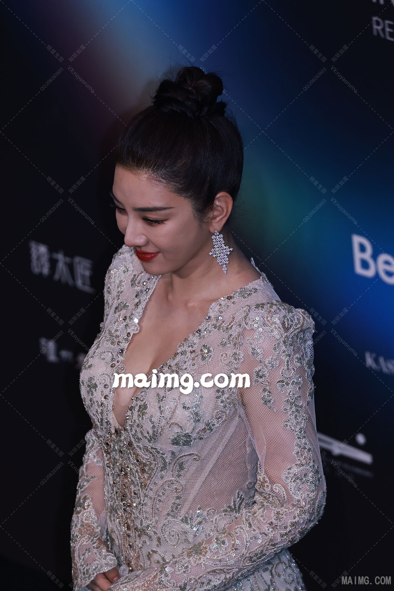 【已出】黄奕 芭莎红毯