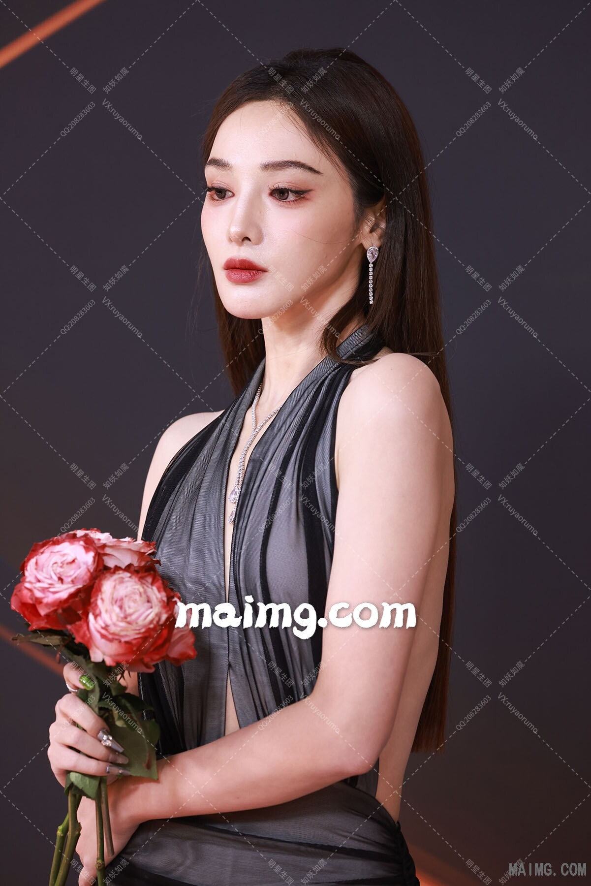 【已出】彭小苒 搜狐红毯