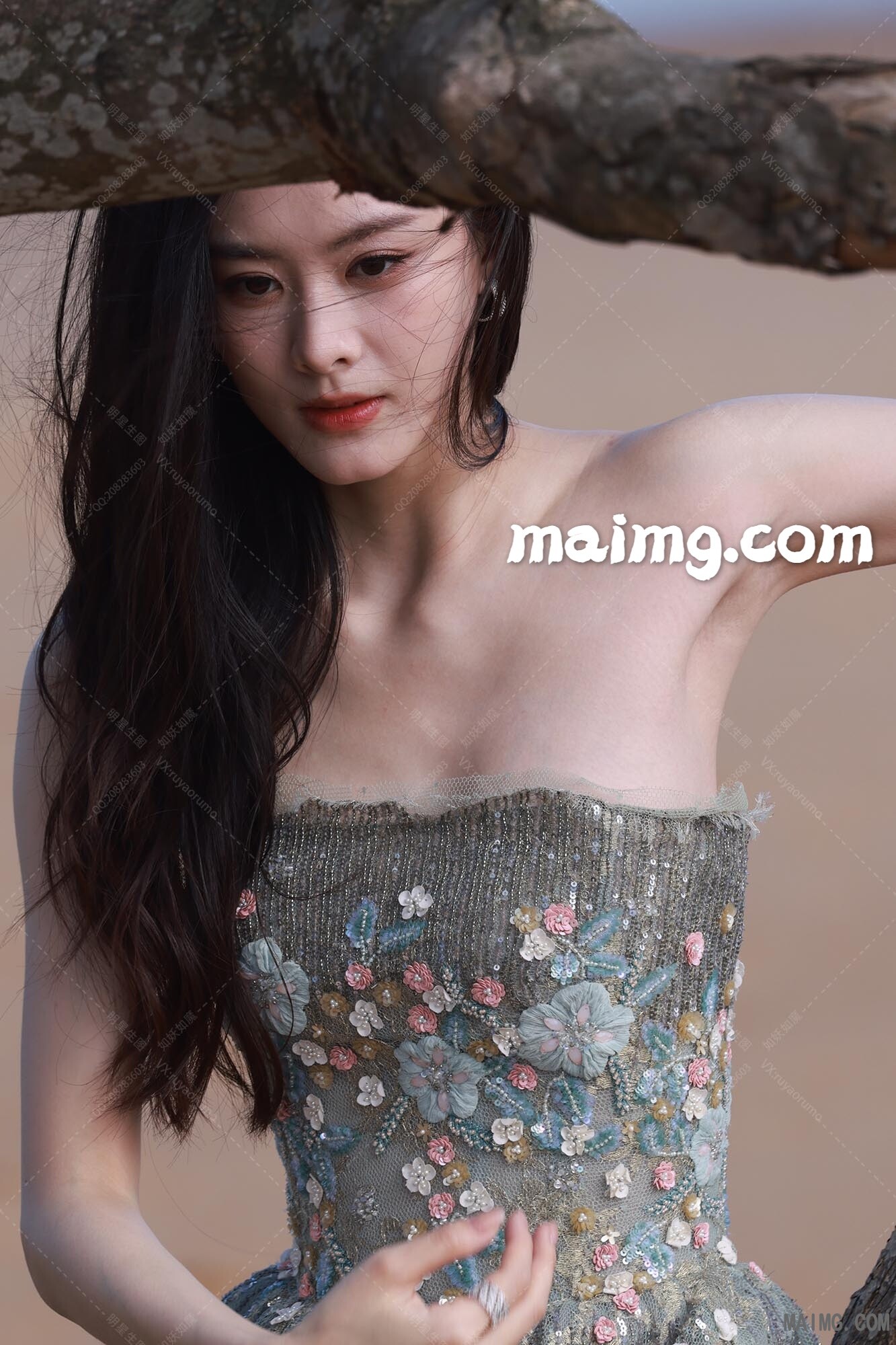  赵夕汐 海滩外拍