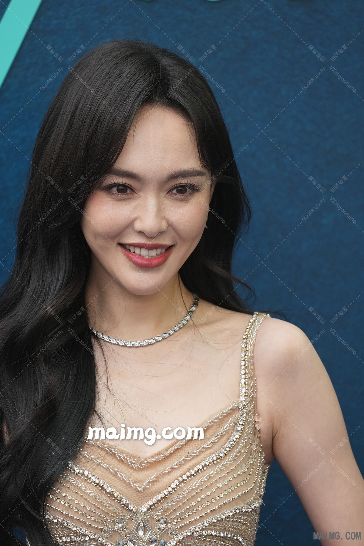 唐嫣 Tiffany北京三里屯旗舰店开幕活动 不多了