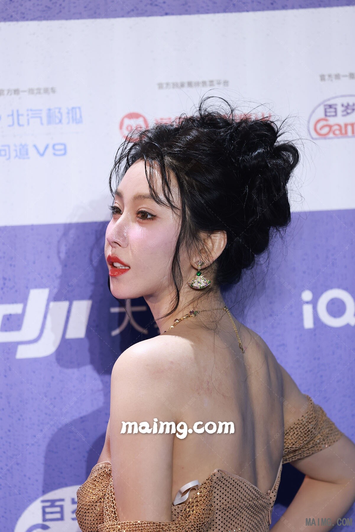 【已出】候伊荻 北京电影节开幕红毯摆拍