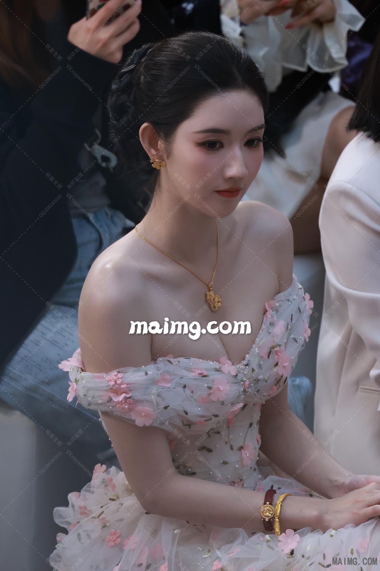  王玉雯 苏州莱绅通灵站台 2